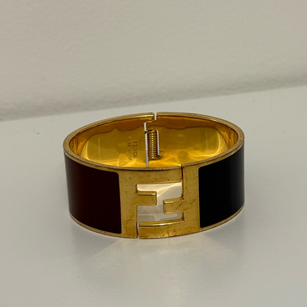 Fendi Enamel Logo Hinged Bracelet GoldBlackBurgundy Size S 108$